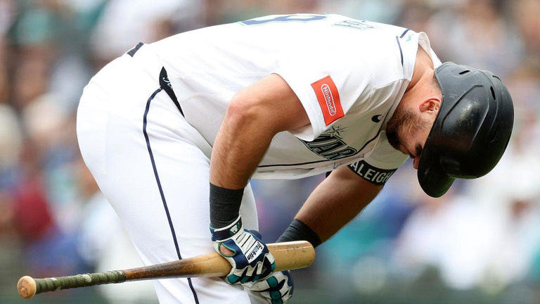 Cal Raleigh goes hitless in 36 straight at-bats as near-MVP catcher's ...