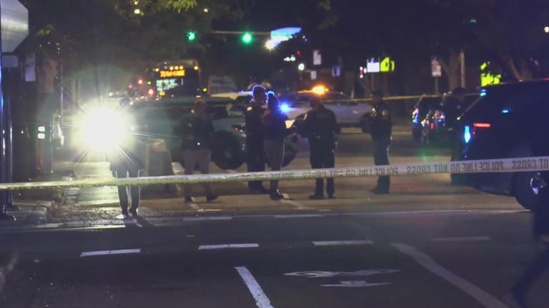 Suspect seriously injured in shootout with CPD officers in South Chicago