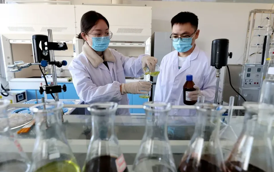 Chinese scientists create plastic that self-destructs in six days