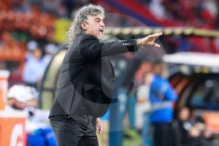 ¿Leonel Álvarez más cerca del DIM? Continúan las conversaciones ...