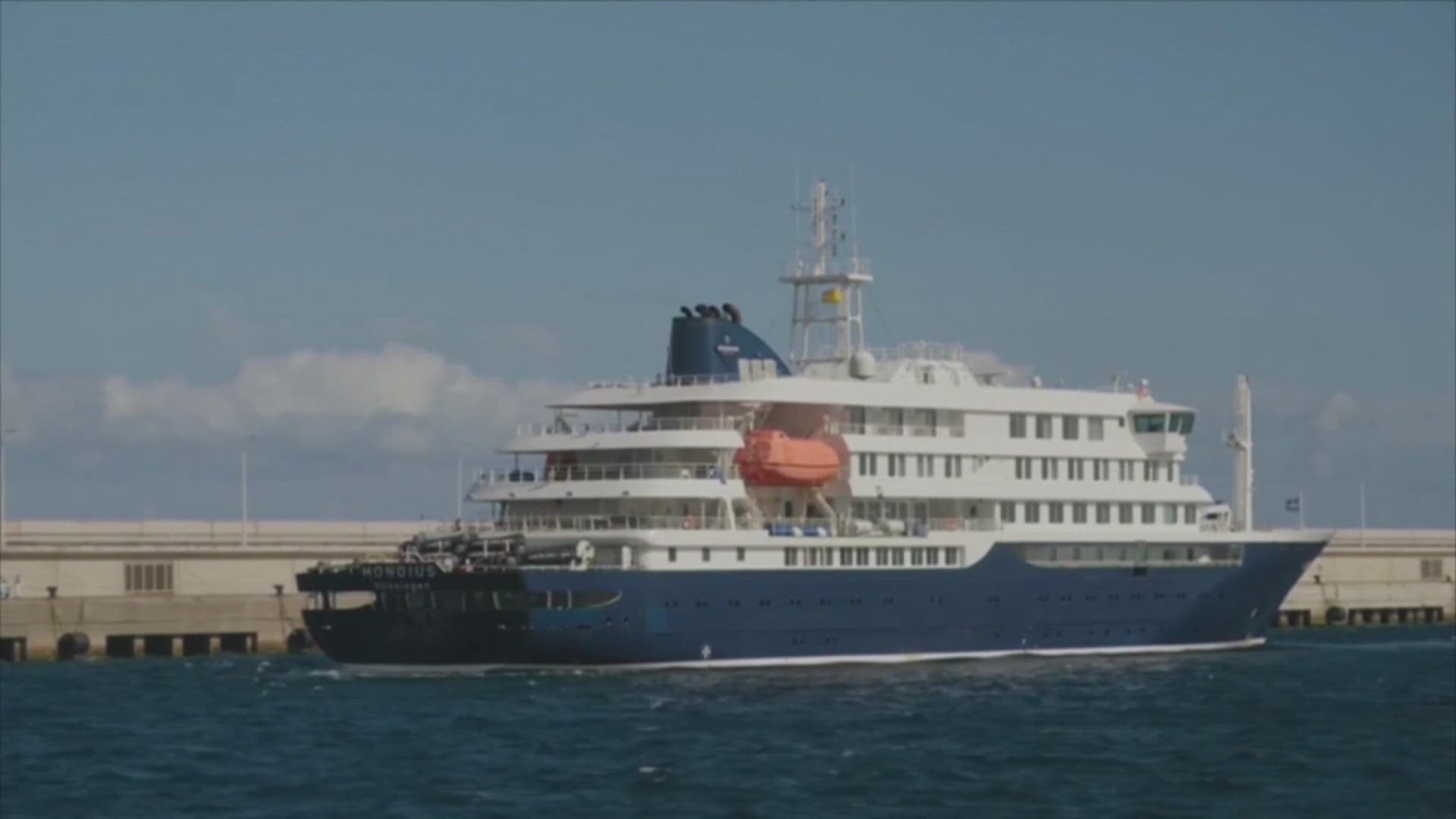 Health experts on 4 continents tracking, monitoring passengers from ...