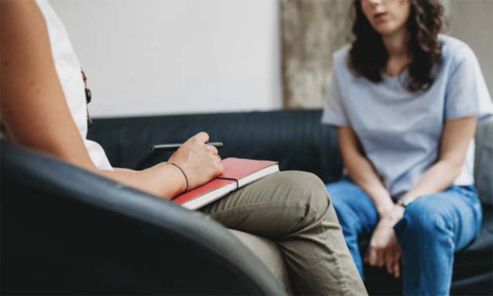 Benefits of seeking professional psychological support early