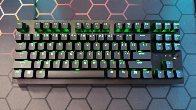 Razer Huntsman V3 tenkeyless 8KHz gaming keyboard review