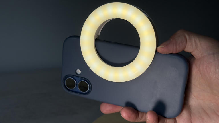 This cheap-as-chips phone ring light will transform your selfies and videos
