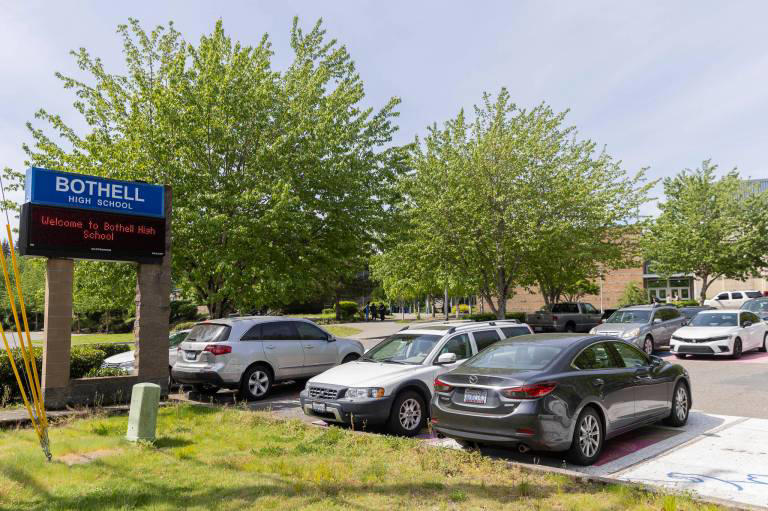 Northshore to end school resource officer program at Bothell High School