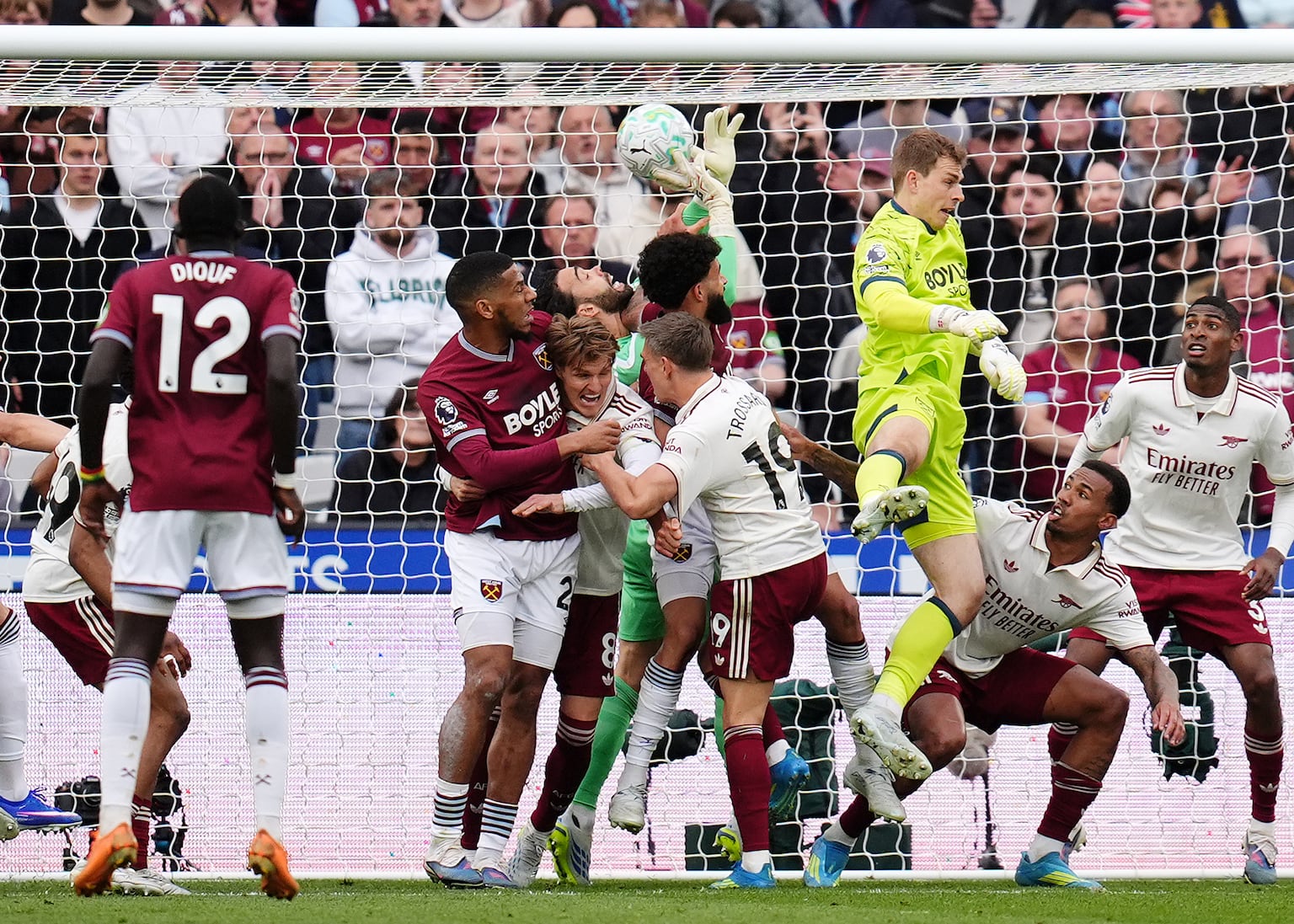 Howard Webb: Decision to disallow West Ham goal v Arsenal ...