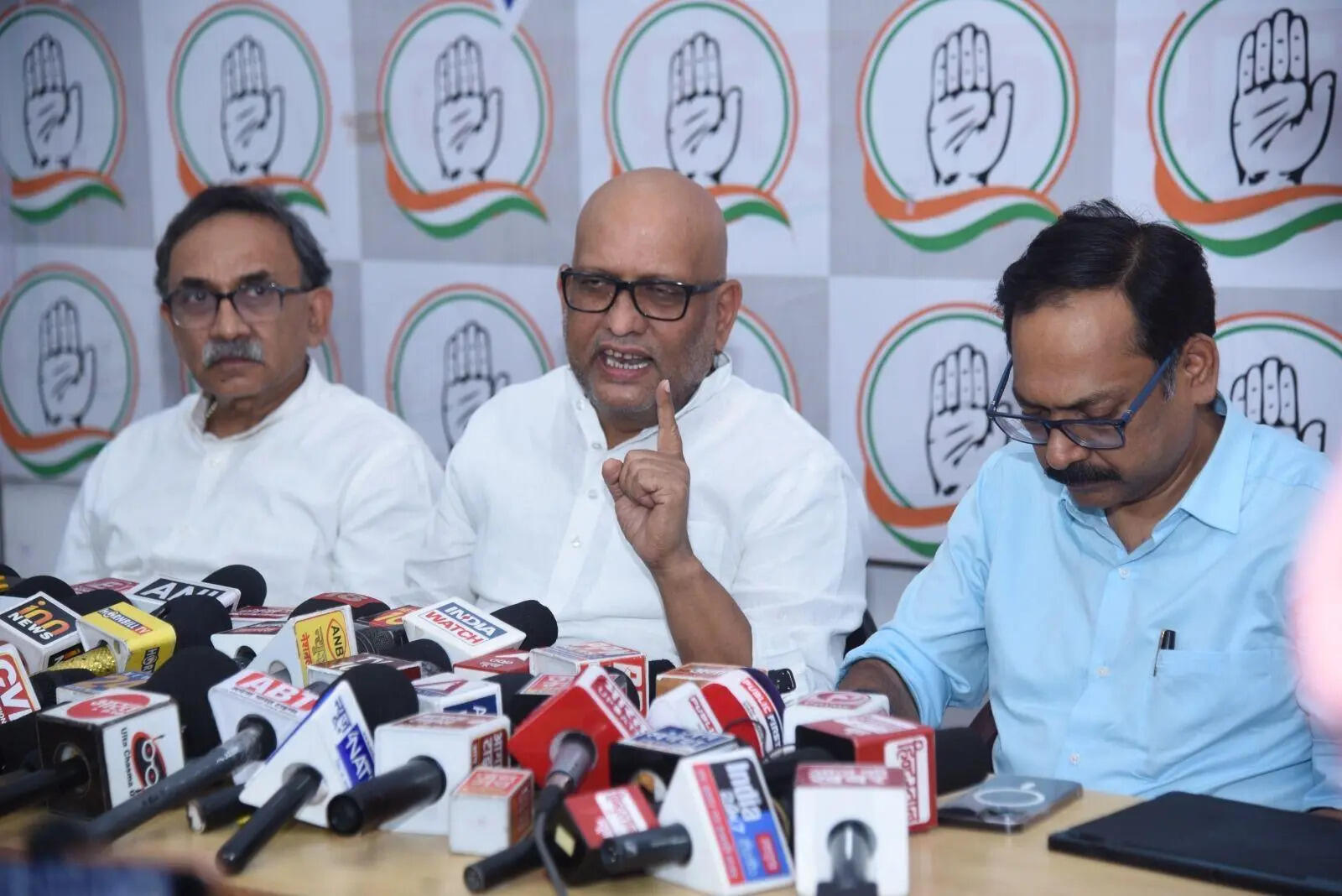 PM misled public on economic situation: Rai