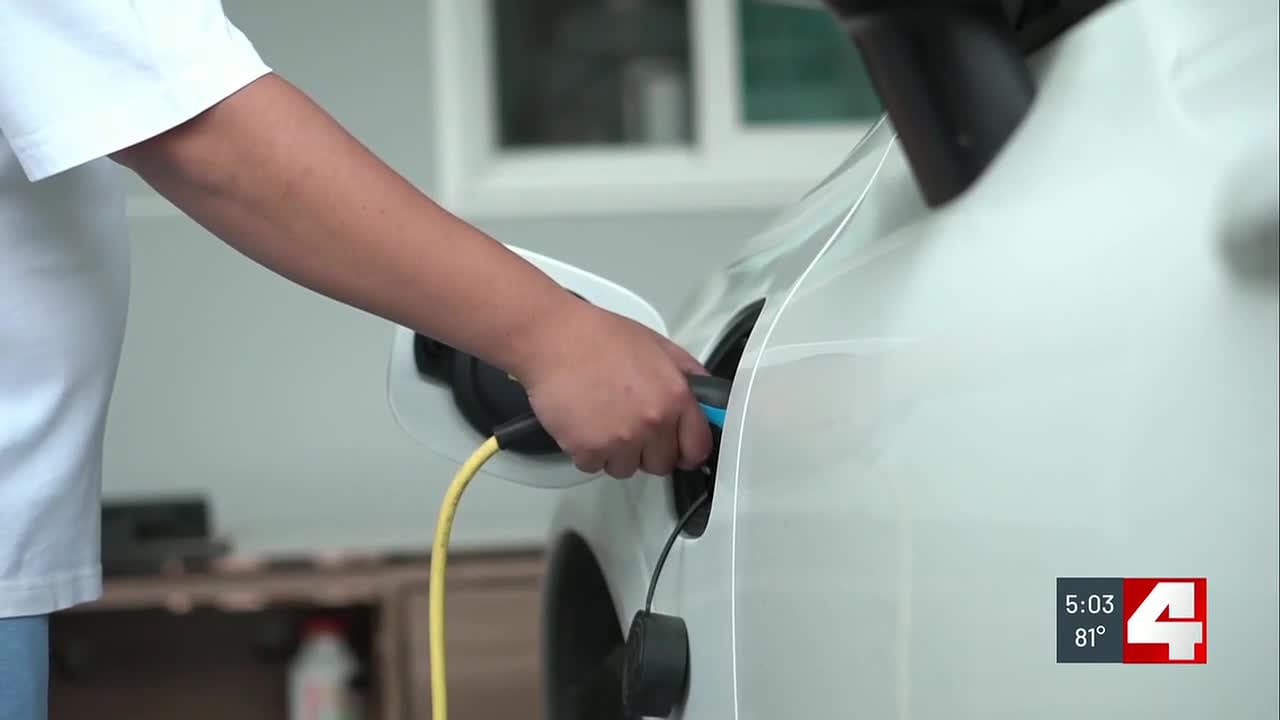 Hybrid and electric vehicle sales revving as drivers look to escape ...