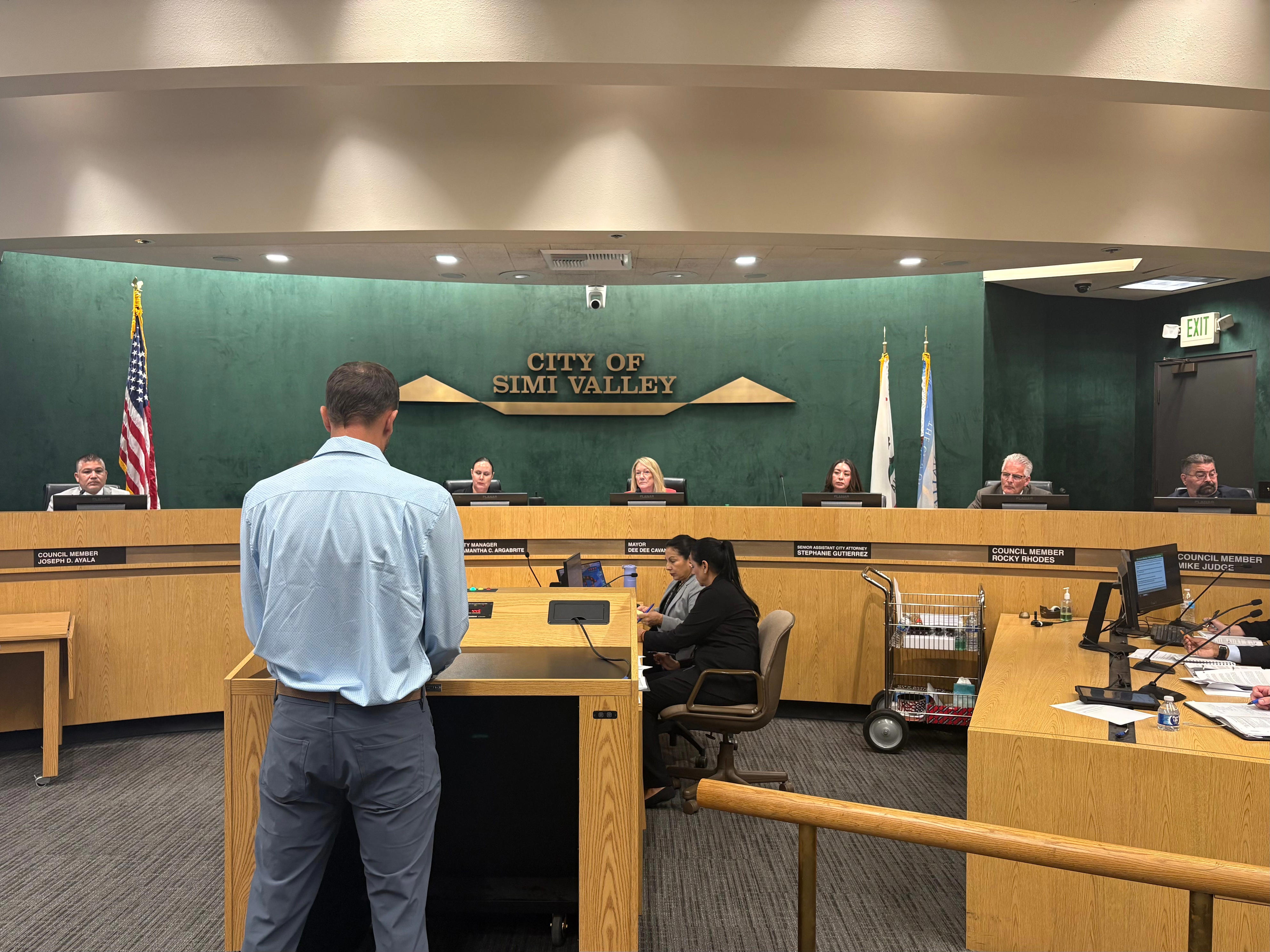 Simi Valley regulates Airbnbs, avoids ban after debate