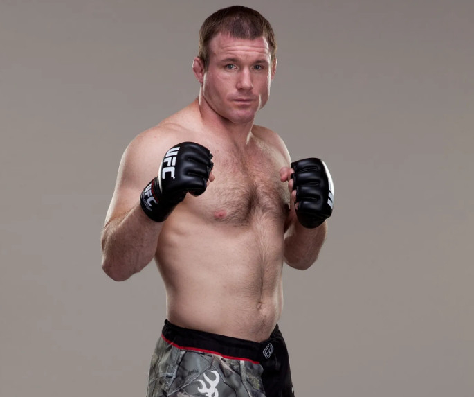 충격 '의문의 손가락 절단' UFC 챔피언 