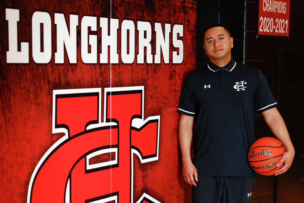 New Cedar Hill basketball coach draws on tough upbringing in rise up ...