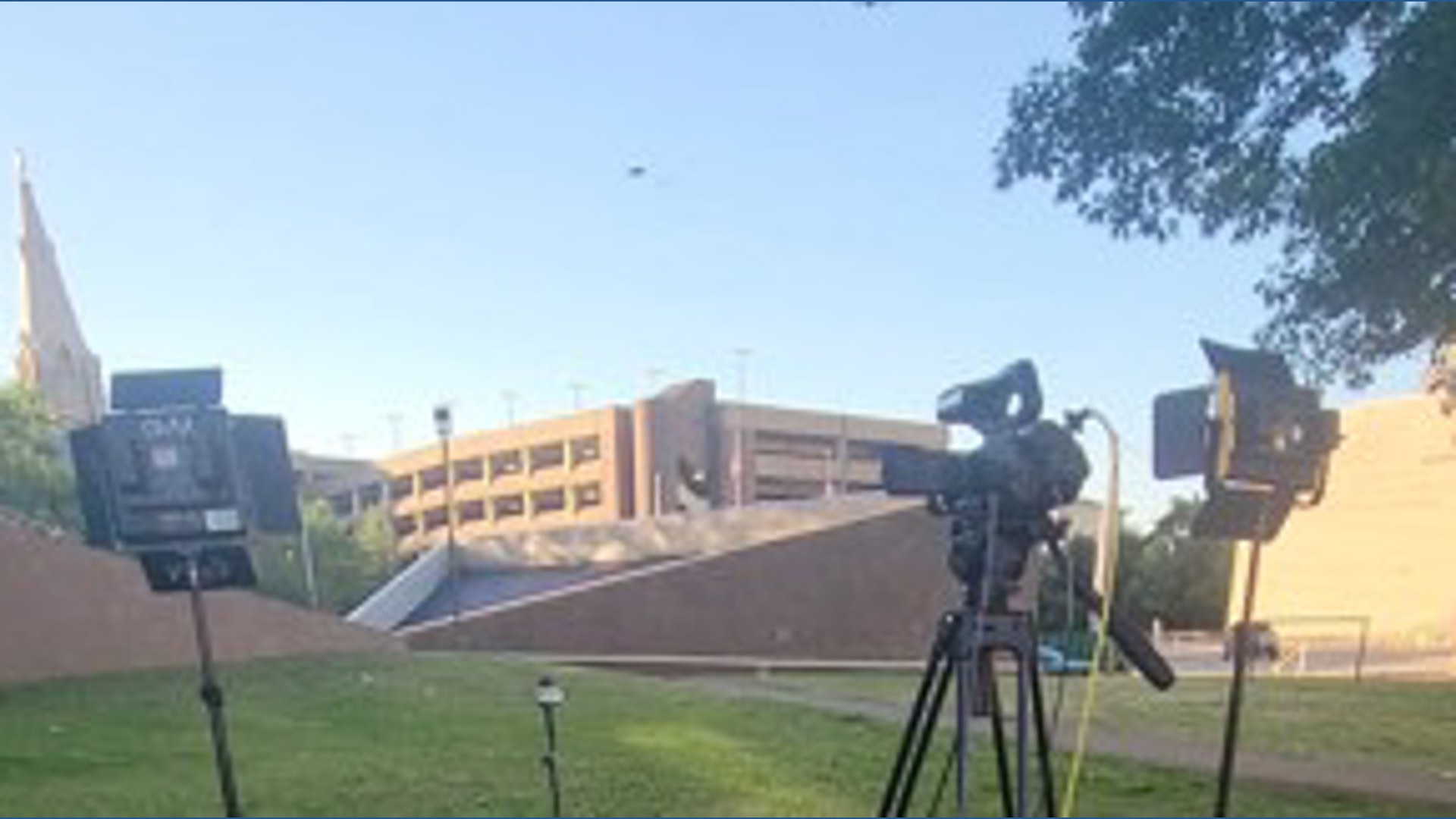 Behind the scenes | Morning live shots outside court