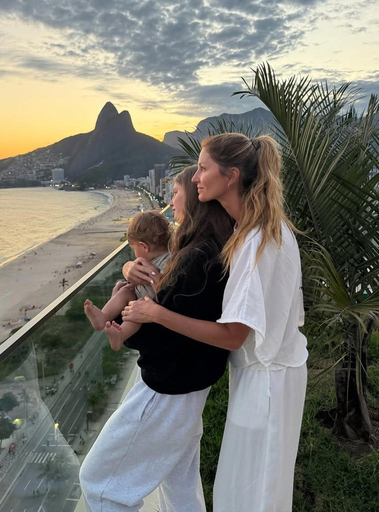 Gisele Bündchen shares rare photo of all 3 kids together
