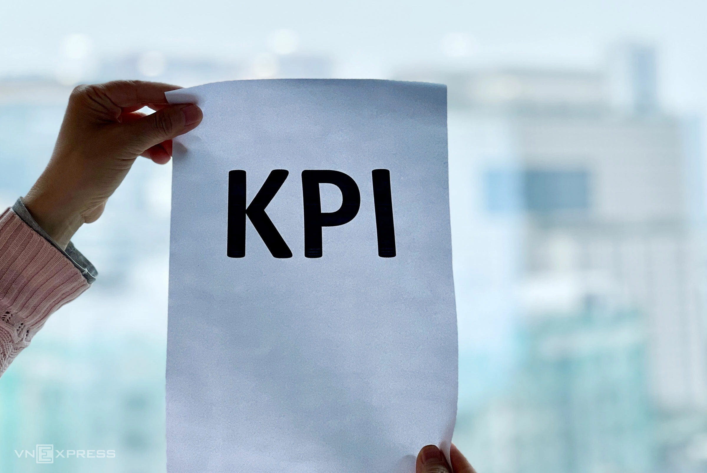 Nhiều lao động bị vắt kiệt vì 'KPI, deadline'