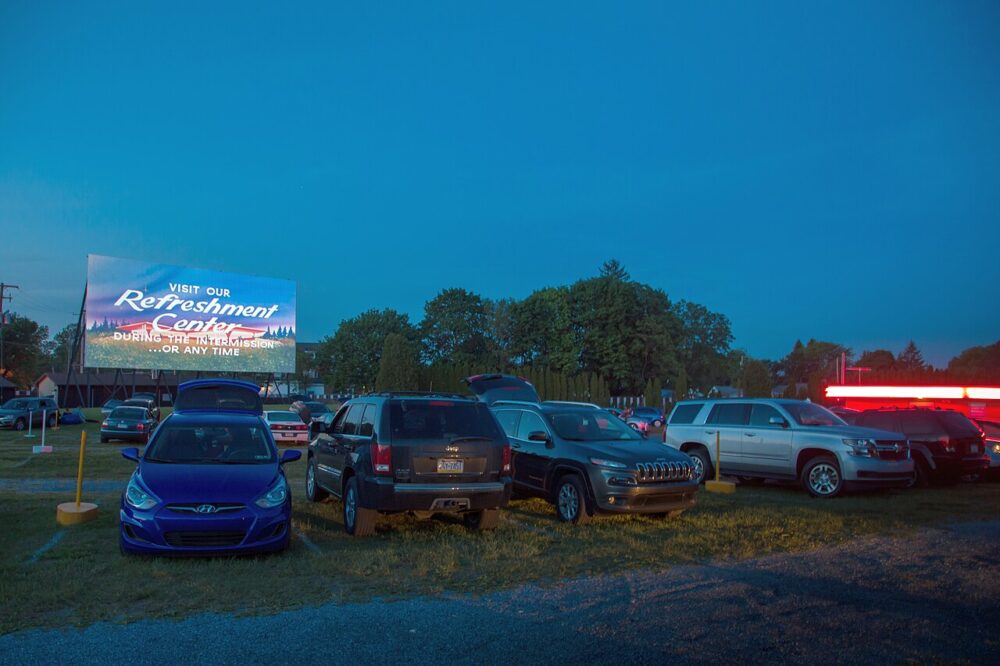 15 historic drive-in theaters that still make a night out feel different
