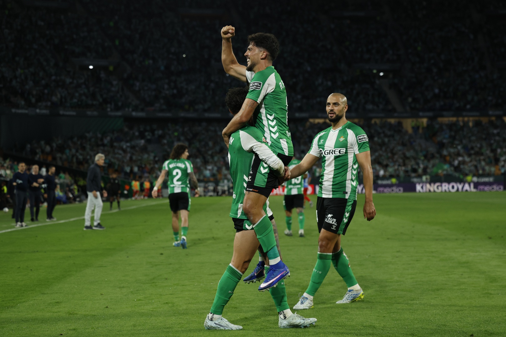 2-1. El Betis certifica la 'Champions' y deja al Elche en situación ...