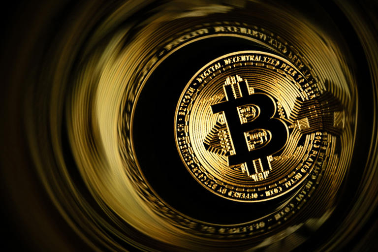 Crypto owner robbed of $6.5m by men posing as delivery drivers, report