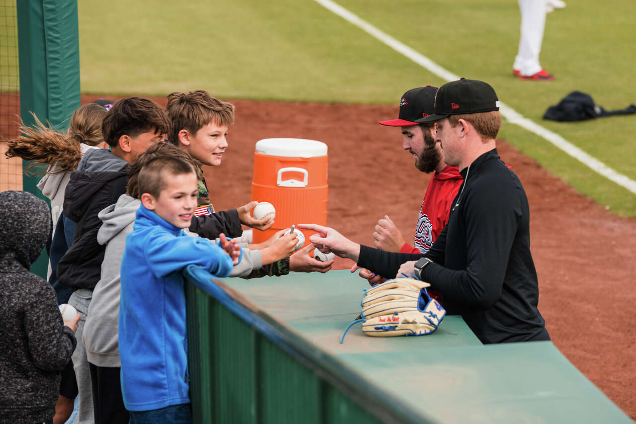 Great Lakes Loons draw 6,130 fans for first School Kids Day game