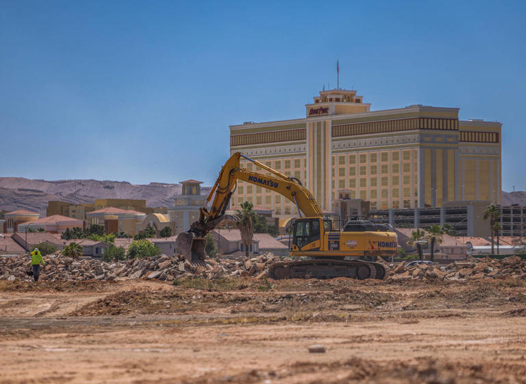 Rundown condo complex south of Strip torn down, new housing in the works