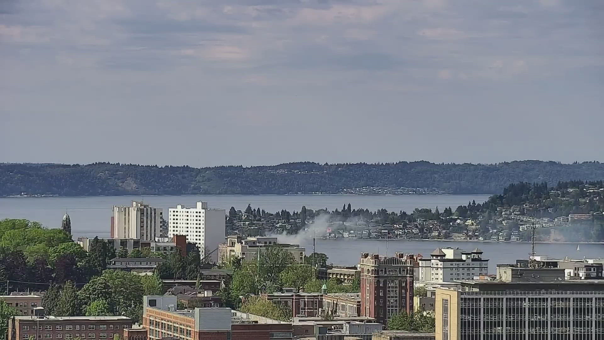 Building catches fire in downtown Tacoma