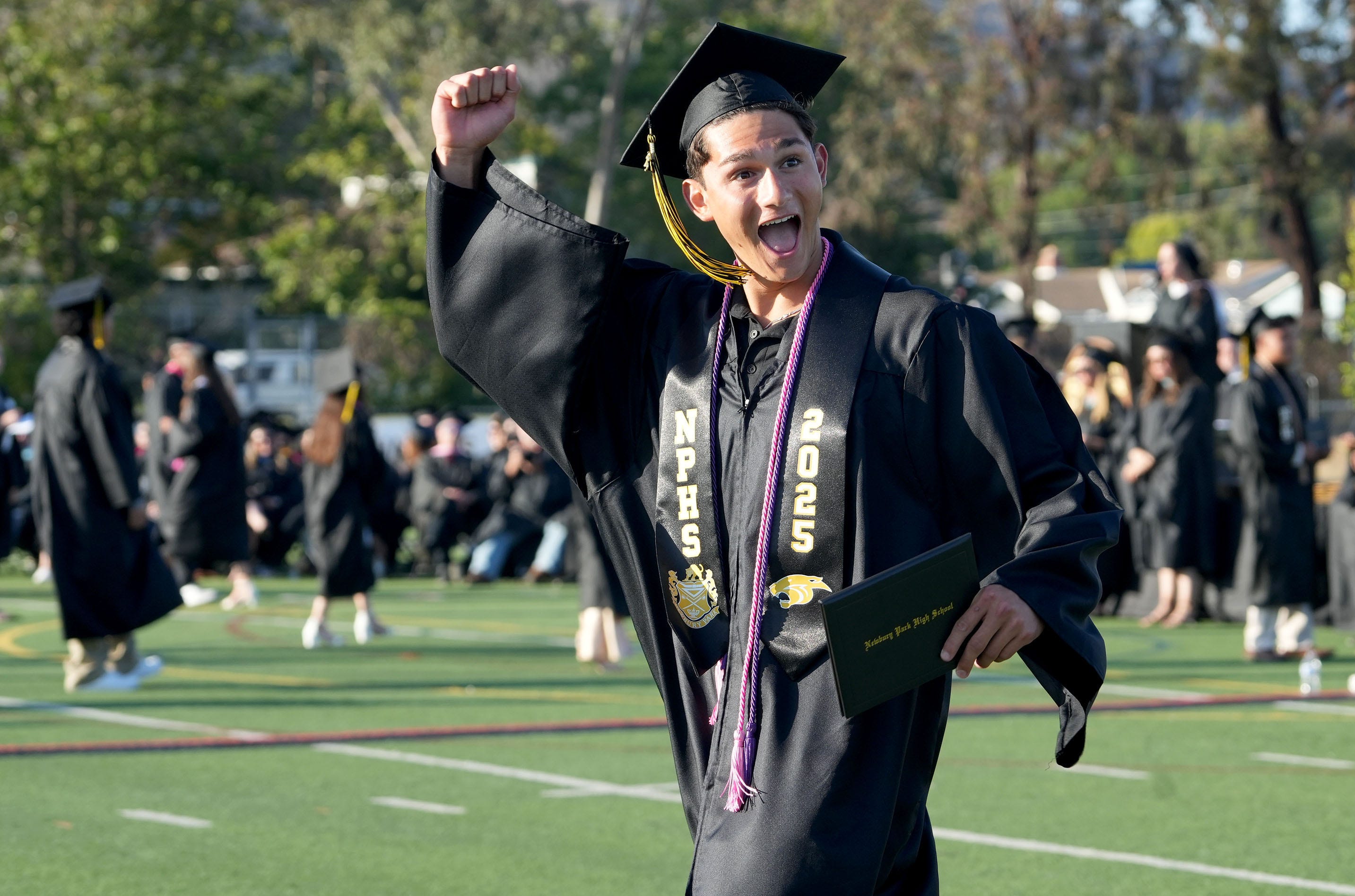 Here are Ventura County's 2026 high school, college graduation dates