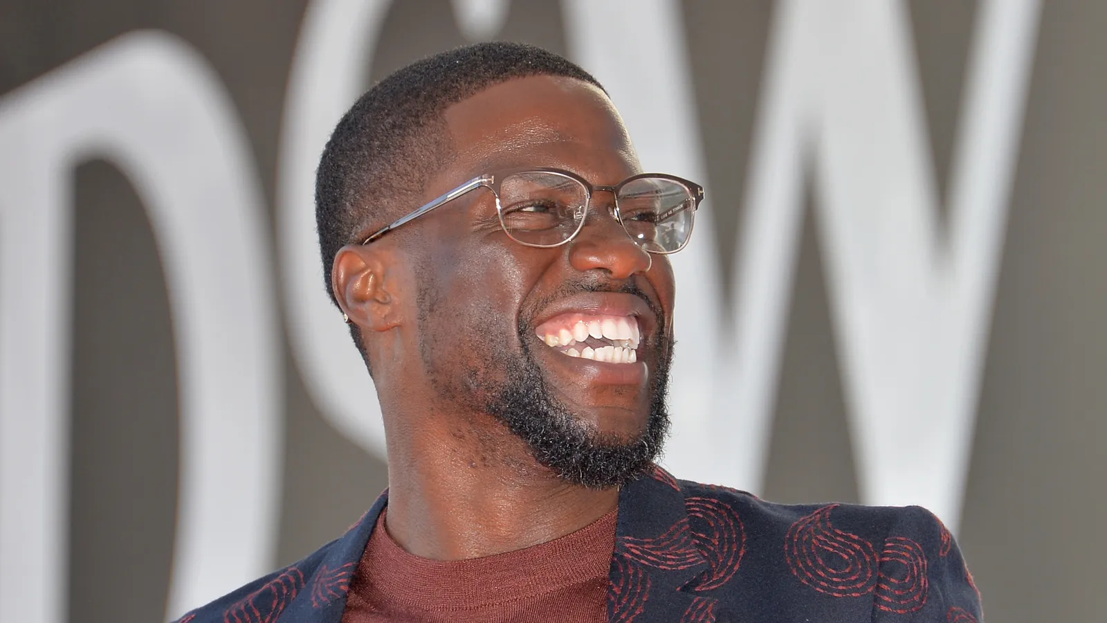Kevin Hart explains why he avoids NBA giants