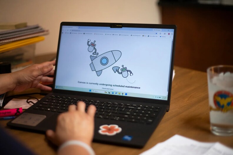 California colleges went big on online learning tools. Then the worst ...
