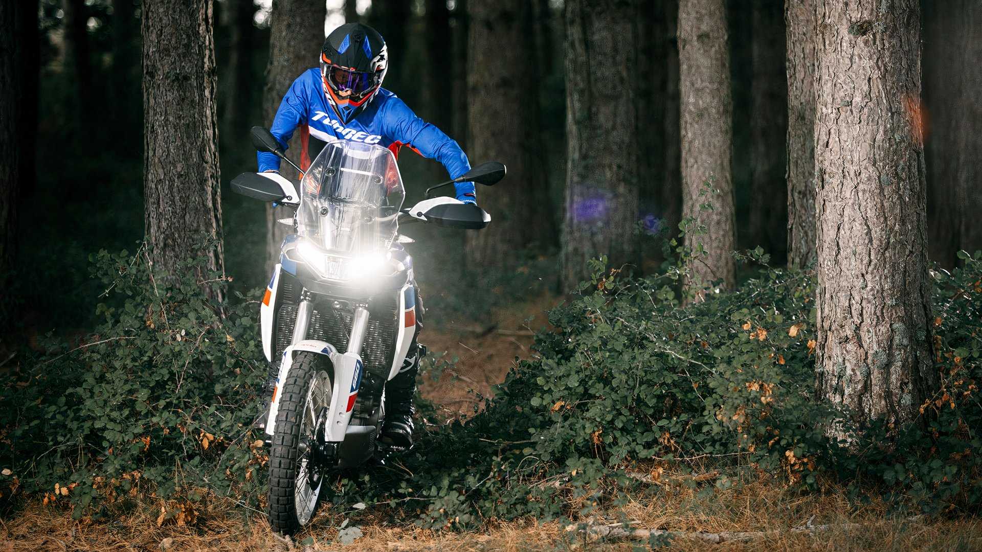 Aprilia Tuareg 660 Riding Off Road