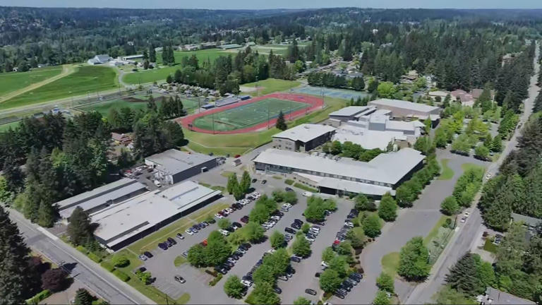 Bothell High School students fighting to keep school resource officer
