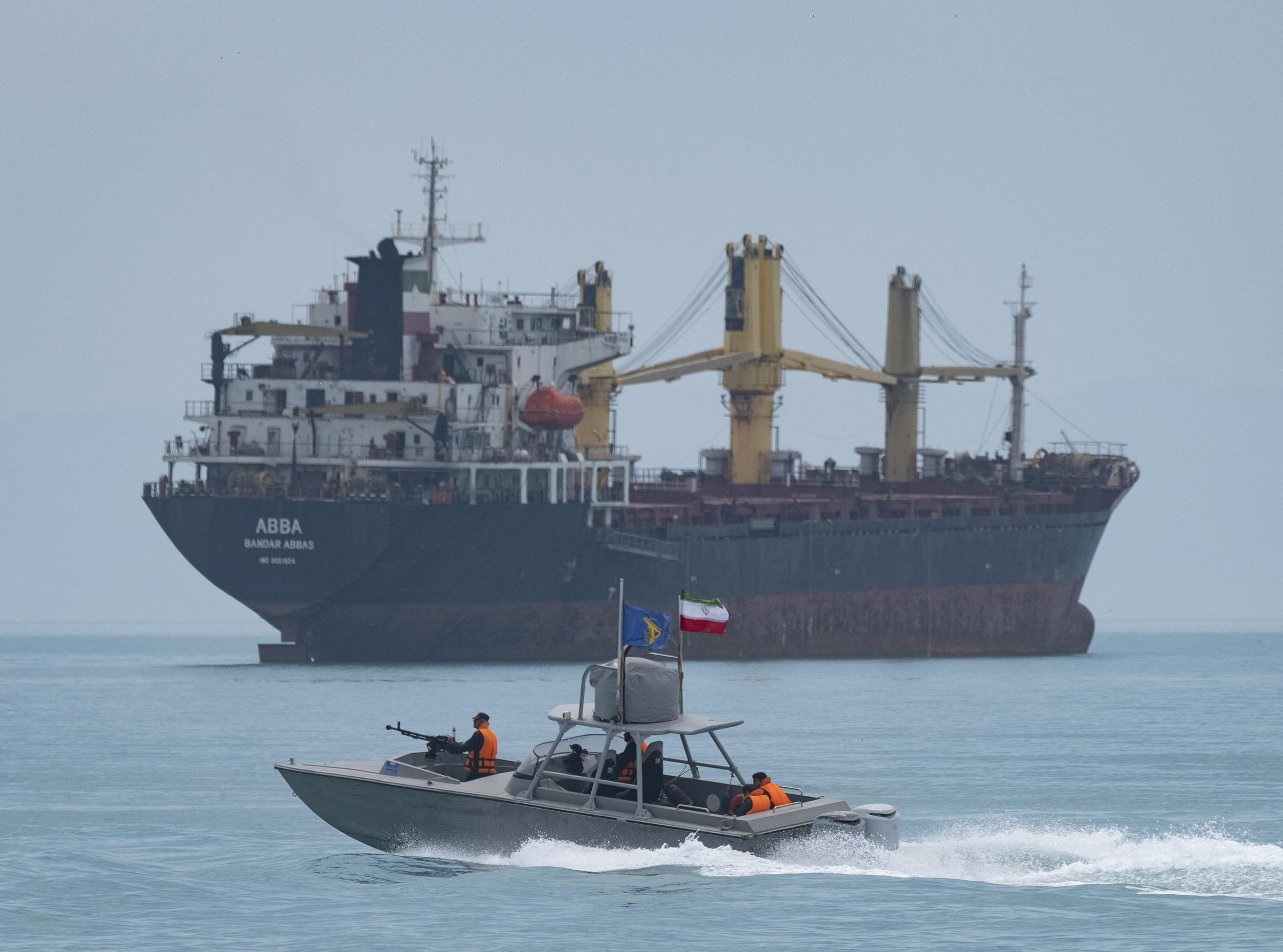 Mỹ nói Trung Quốc phản đối thu phí tàu qua eo biển Hormuz