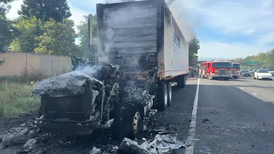 Semi-truck fire snarls traffic on Interstate 5 in southwest Sacramento
