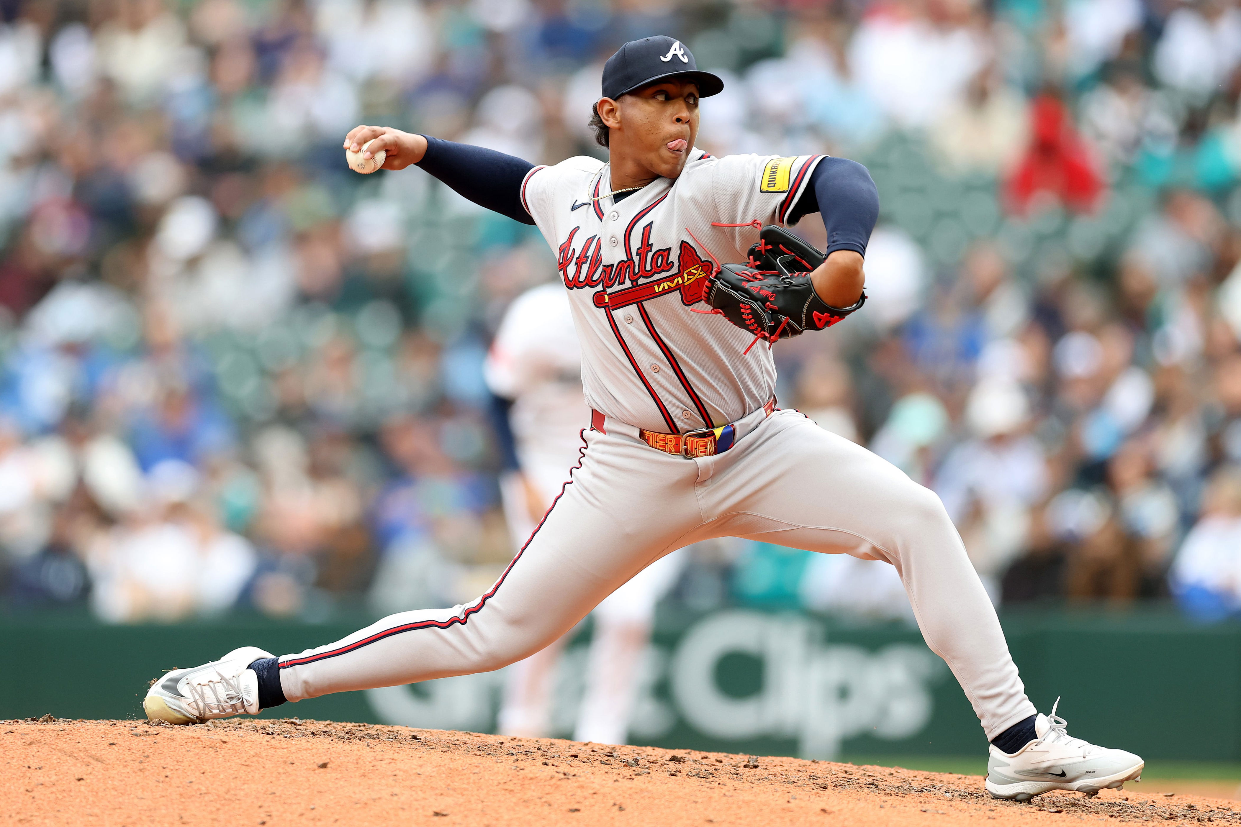 Braves throw combined 1-hitter in series opening win against Cubs