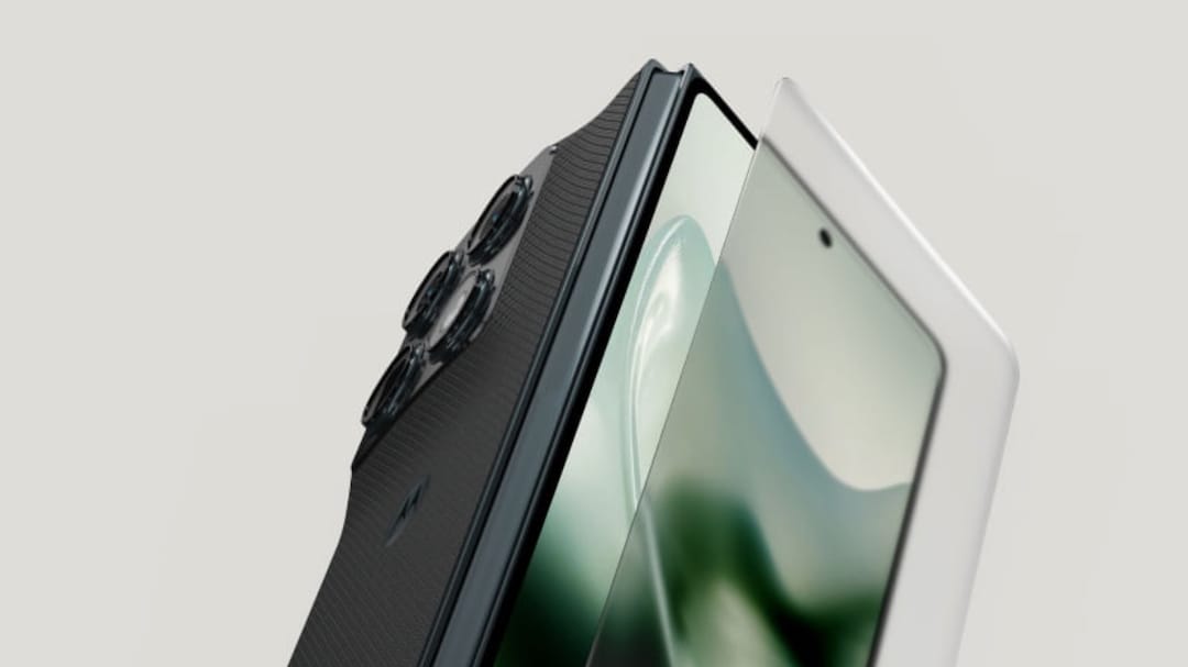 Motorola's debut book-style foldable — Razr Fold — launched in India ...