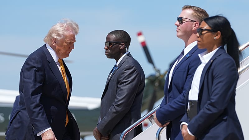 Trump visita a China acompanhado por Musk, Cook e Huang para ...