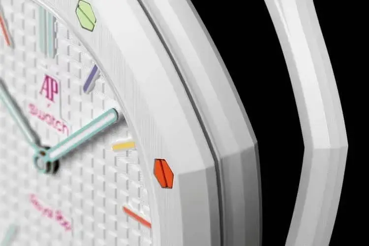 AP x Swatch「Royal Pop」懷錶官方照釋出! 8款配色一次看，5家直營店有售