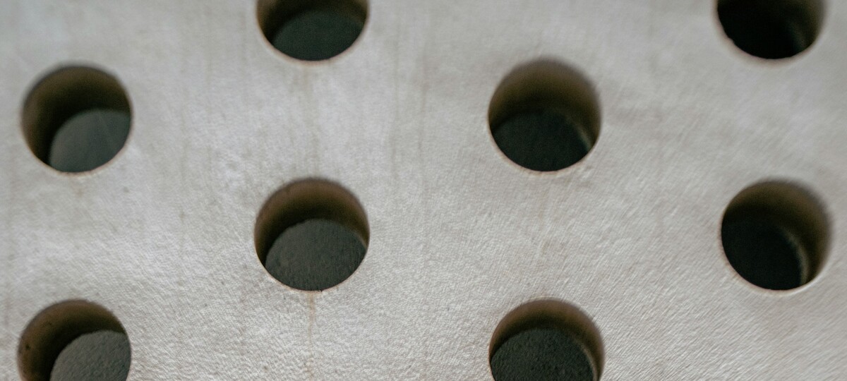 Forbes column full of holes