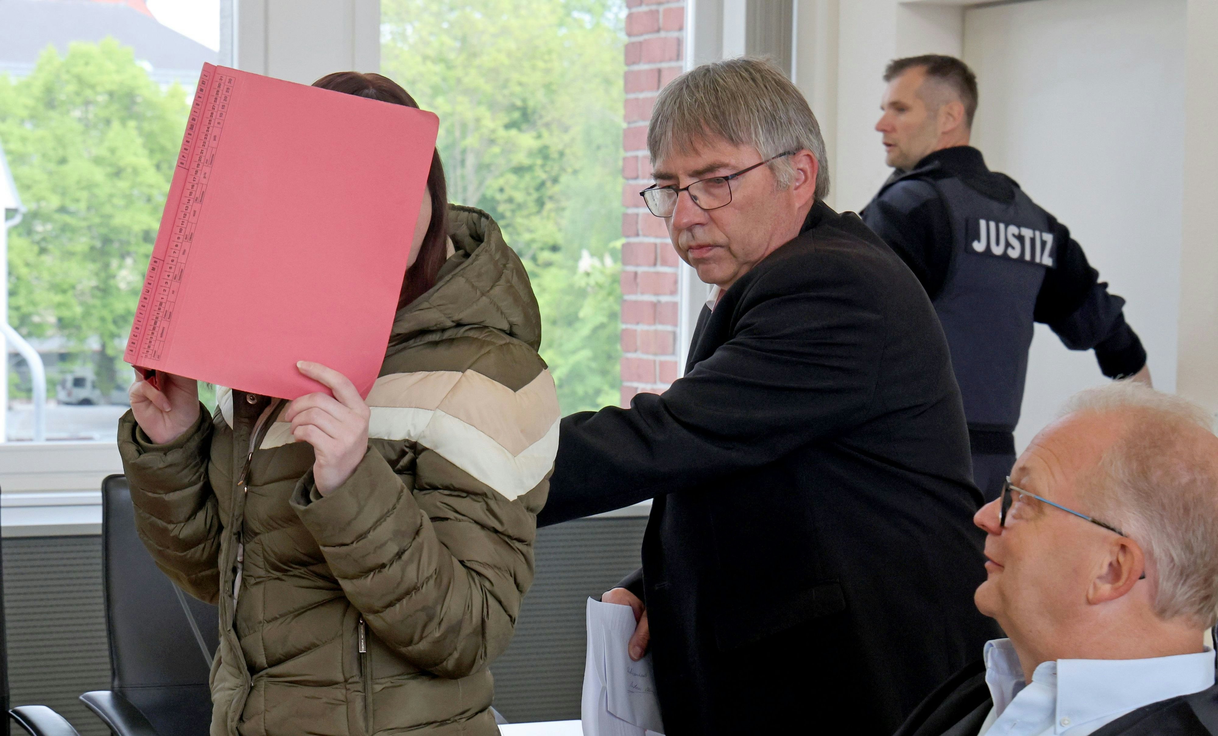 Schock im Gerichtssaal: Vater des toten Fabian (8) jetzt im Visier der ...