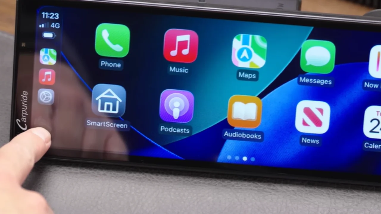 Man shares how you can completely de-clutter your Apple CarPlay and set ...