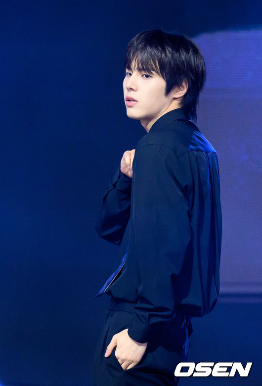 82MAJOR 황성빈, '멋진 흑발'