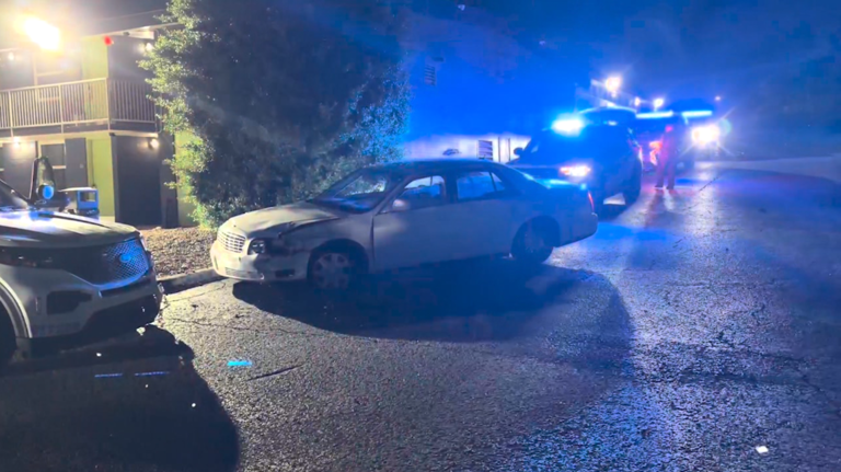 2 officers hospitalized after pursuit ends in crash in South Nashville