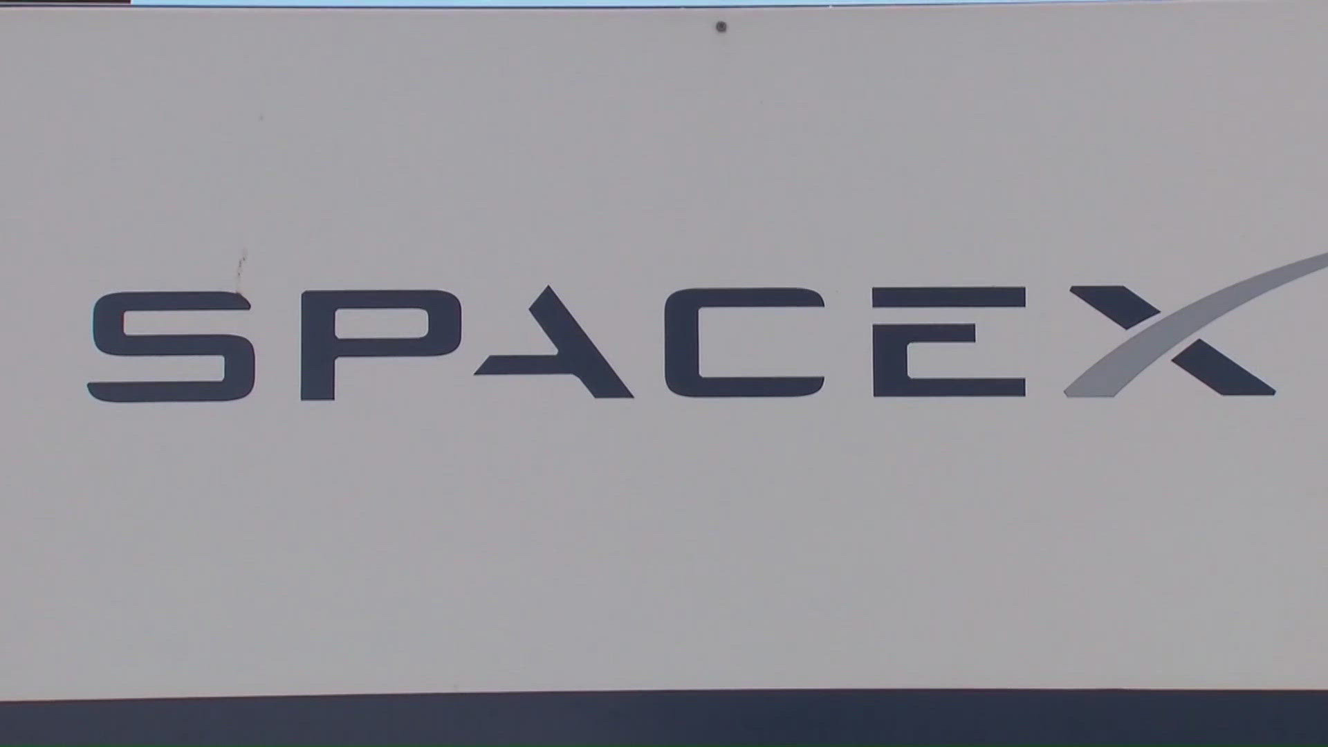 Google, SpaceX in talks to launch data centers