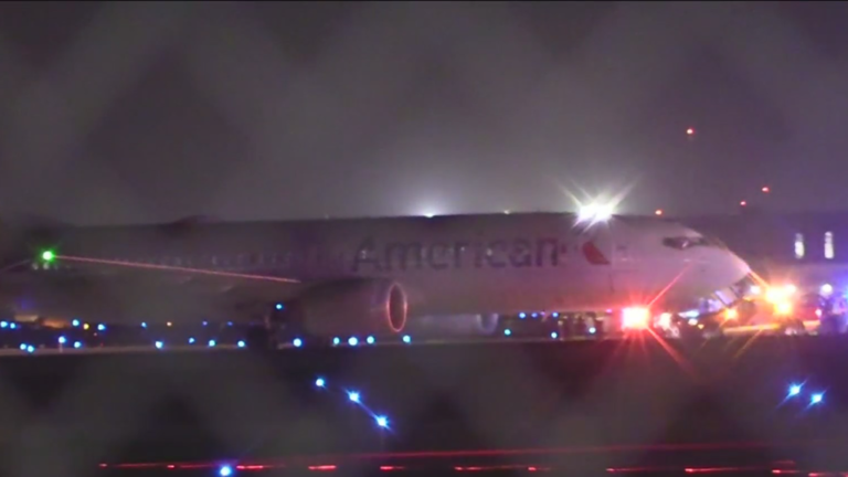 American Airlines flight from Miami lands in Chicago with two flat tires