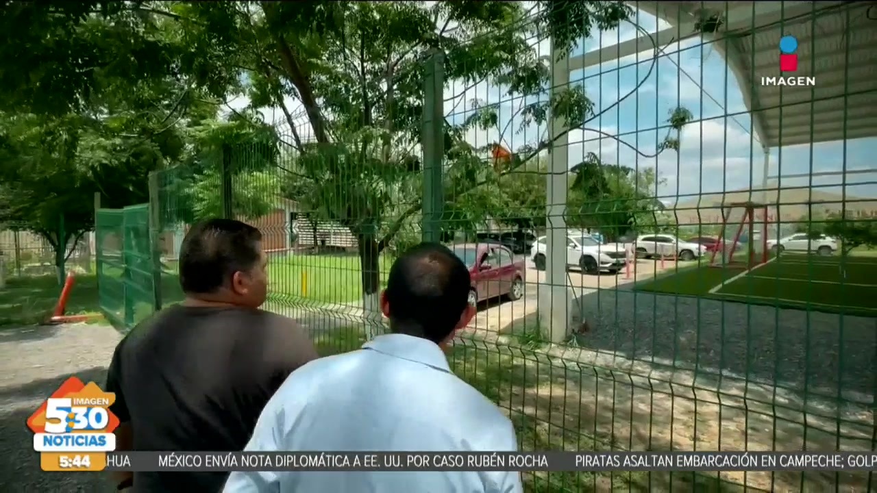 Bala perdida impacta salón de clases de Apodaca, Nuevo León