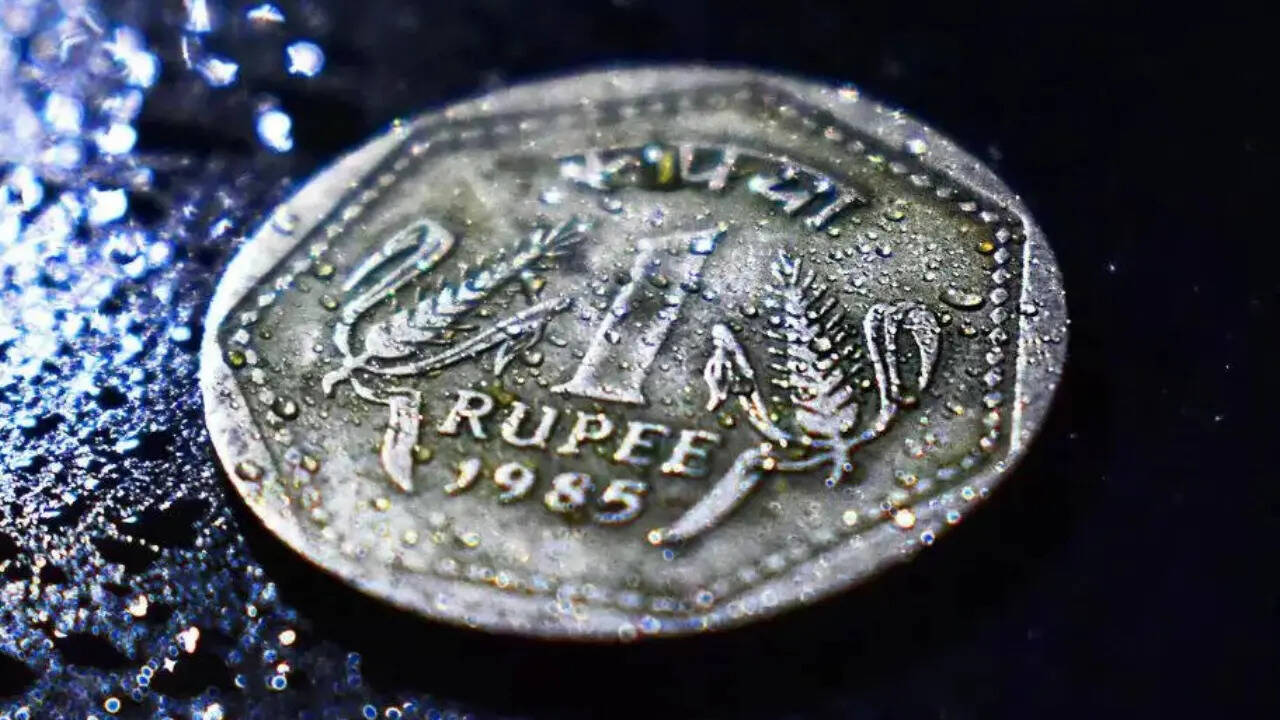 Rupee value: పాతాళంలోకి రూపీ విలువ... ఒక డాలర్ కు ప్రతిగా 95.71 ...