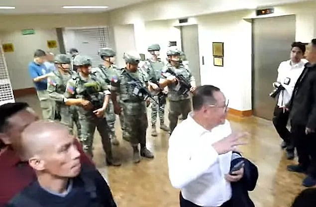 Nổ súng tại Thượng viện Philippines khi binh sĩ tìm cách bắt đồng minh của ông Duterte