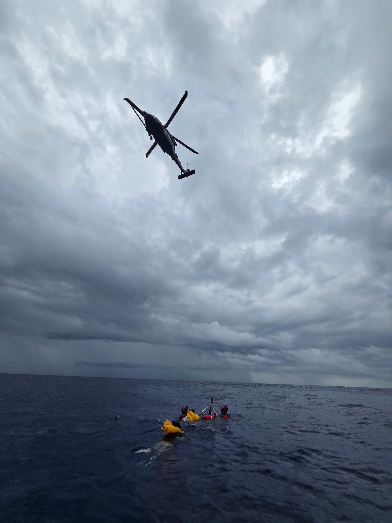 Coast Guard and Air Force crews recover 11 survivors in Florida rescue