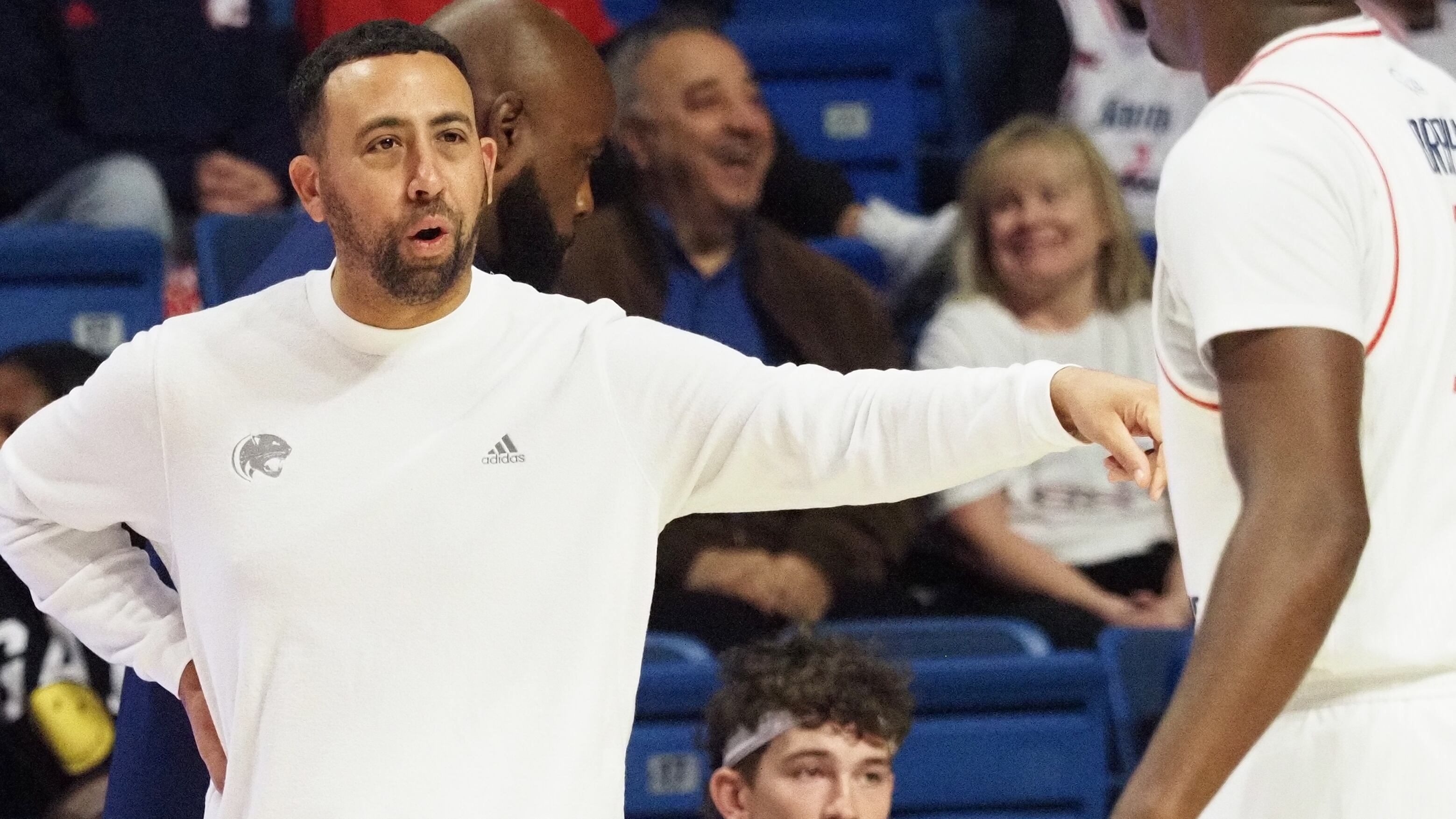 South Alabama basketball suddenly has 3 coaching staff openings