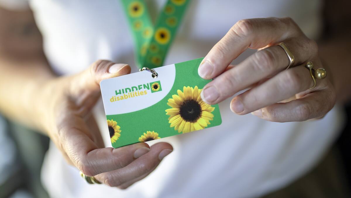 Le « ruban tournesol » : handicap invisible : la Suisse peu motivée à ...
