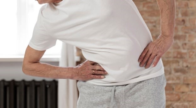 Vì sao phụ nữ dễ mắc nhiễm trùng đường tiết niệu vào mùa hè