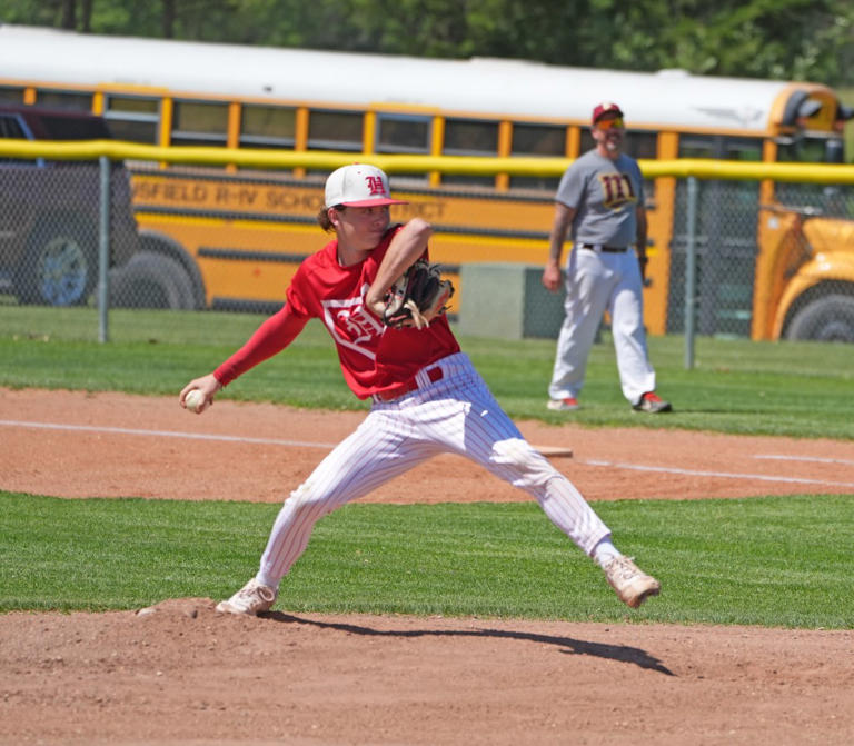 Photo story: Diamond Tigers top Mansfield in regular season finale